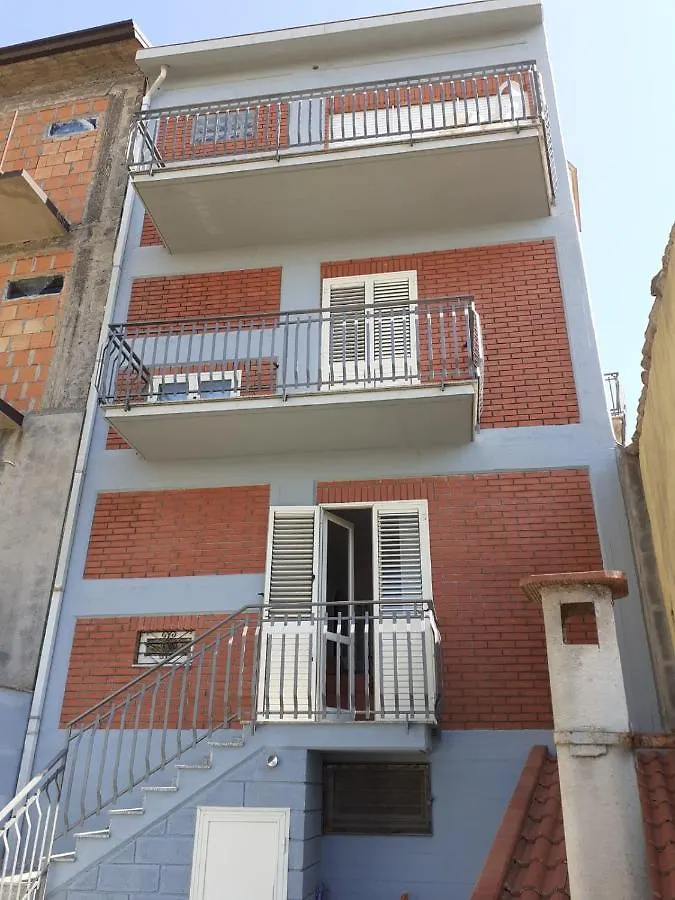 Benvenuti Alla Red House Dei Nebrodi Cesaro